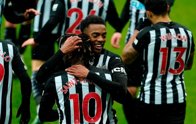 Ian Wright's worrying Arsenal prediction for Joe Willock after goal-scoring Newcastle debut - Bóng Đá