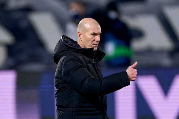 Real Madrid coach Zidane coy about seeing out his contract - Bóng Đá