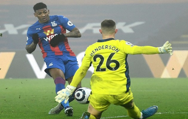 Dean Henderson cản phá ấn tượng.