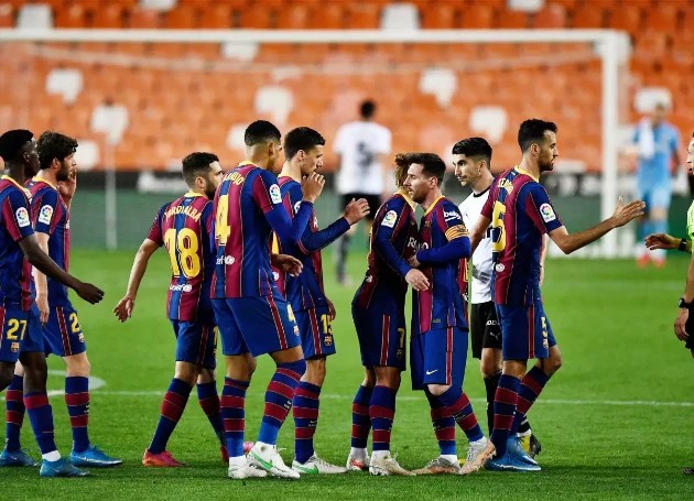 Lionel Messi is the first player to score a direct free kick goal & miss a penalty shot both in a single #LaLiga away - Bóng Đá