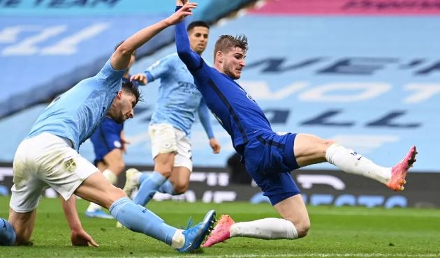 Chelsea urged to buy new