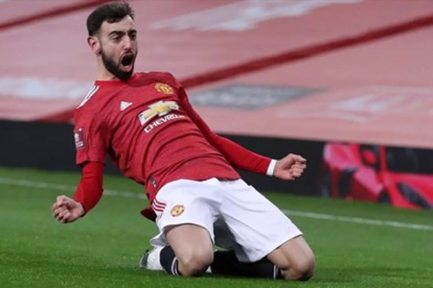 Bruno Fernandes is the first Manchester United player to have 30+ goal involvements in a Premier League season since Robin van Persie in 2012/13 - Bóng Đá