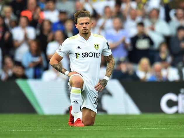 Leeds and England midfielder Kalvin Phillips is keen to sign a new improved contract at Elland Road. - Bóng Đá