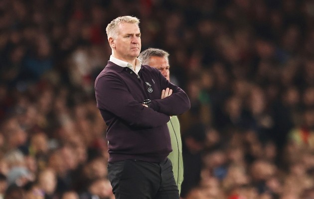 Sau 5 trận thua liên tiếp, Aston Villa hiện chỉ còn cách 3 điểm so với nhóm "cầm đèn đỏ". Và rõ ràng, chiếc ghế của HLV Dean Smith đang trở nên 'nóng' hơn bao giờ hết.