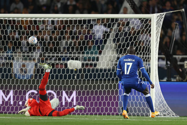 8 bàn điên rồ, Real Madrid bước lên đỉnh thế giới - Bóng Đá