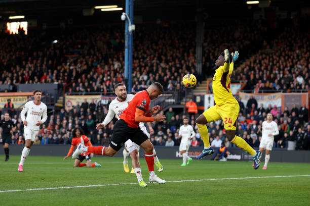 TRỰC TIẾP Luton 1-2 Man Utd: Mưa bàn thắng (H1) - Bóng Đá