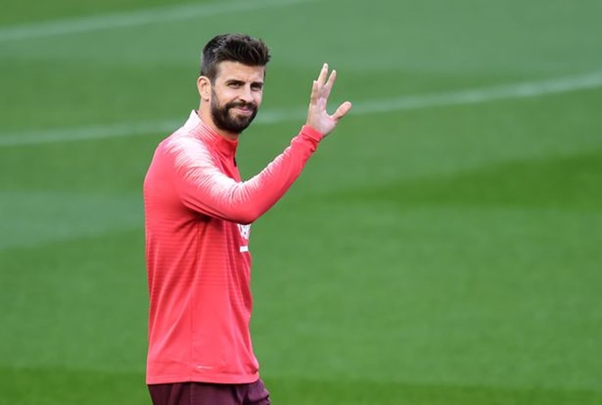 Pique thuyết phục De Ligt đến Barca - Bóng Đá