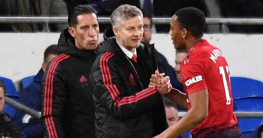 Ole Gunnar Solskjaer weighs up a new look attack with Anthony Martial as a central striker - Bóng Đá