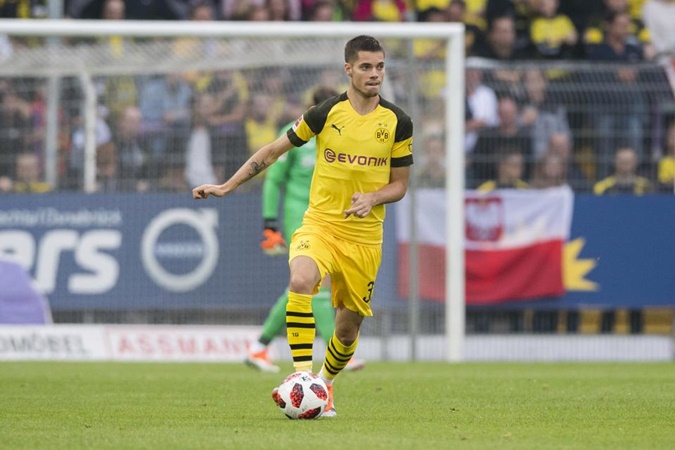 Has Julian Weigl climbed back into Borussia Dortmund’s best XI? - Bóng Đá