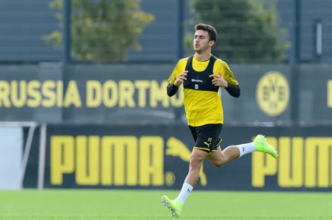 Mateu Morey reveals why he rejected Bayern Munich in favour of Borussia Dortmund  - Bóng Đá