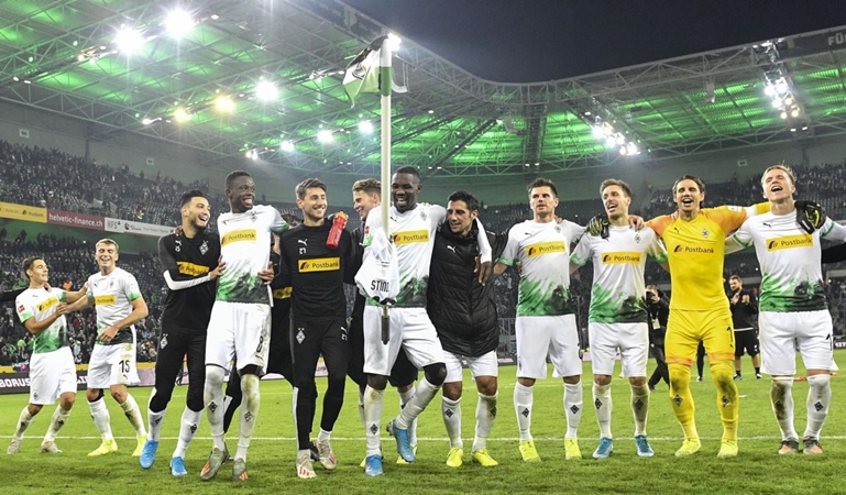 Những điểm nhấn quan trọng vòng 9 Bundesliga: 