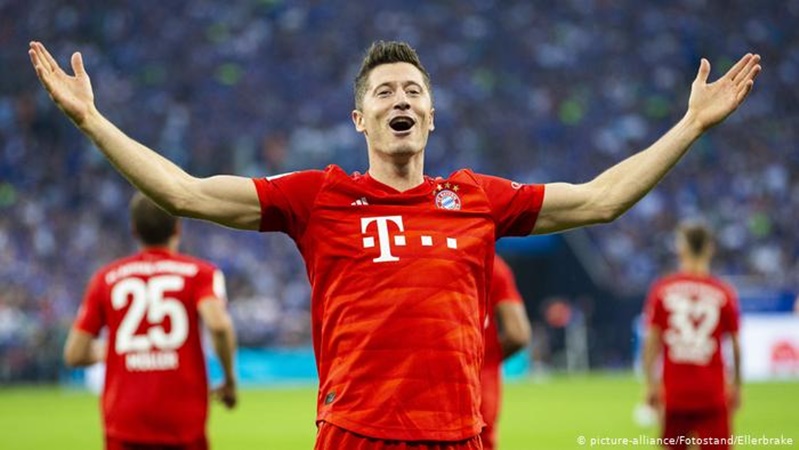 Lewandowski và những con số chứng minh anh đang hóa 