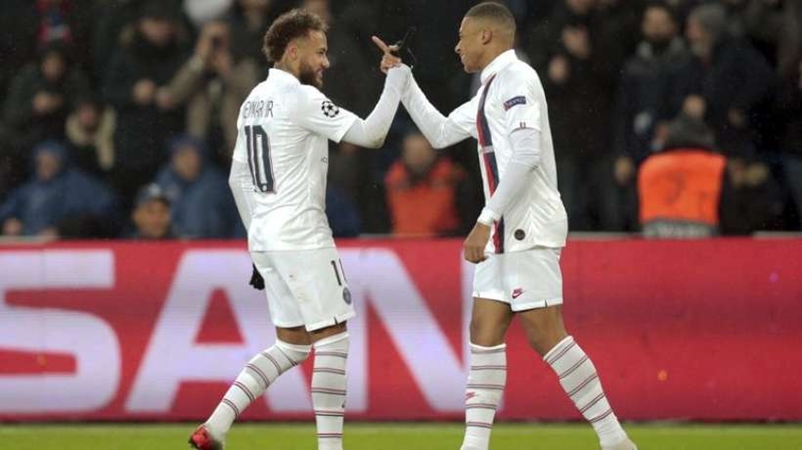 Sau 2 năm, Neymar mới đáp lễ Cavani, NHM PSG xoa tay hài lòng - Bóng Đá