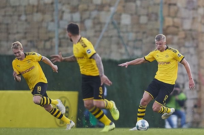 Erling Haaland makes debut as Borussia Dortmund lose to Mainz - Bóng Đá