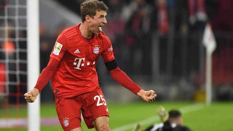 Đè bẹp Schalke, Bayern đón chào sự trở lại của 