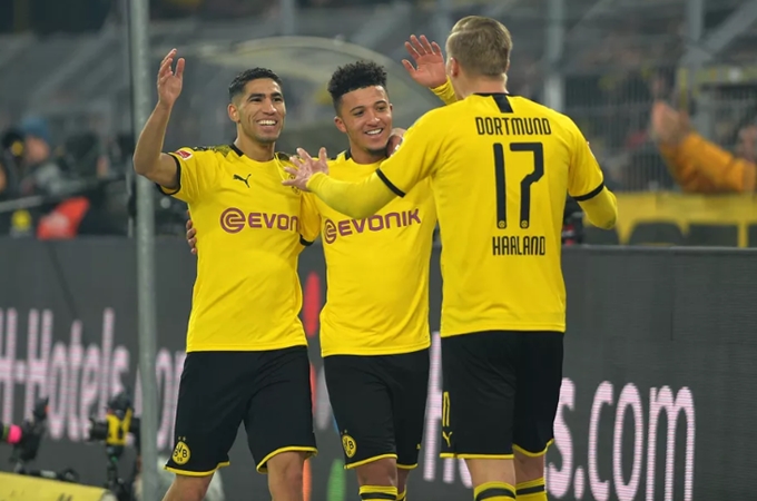 Achraf Hakimi Records Two Assists In Borussia Dortmund’s 4 - 0 Win Over Frankfurt - Bóng Đá