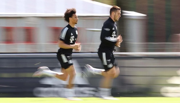 Buổi tập đầu tiên của Sane tại Bayern Munich - Bóng Đá