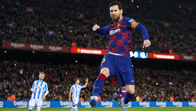 Lionel Messi breaks billion-dollar barrier to beat Cristiano Ronaldo on football rich list - Bóng Đá