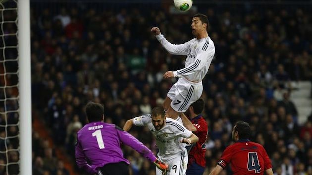 Ronaldo bật nhảy trước TBN - Bóng Đá
