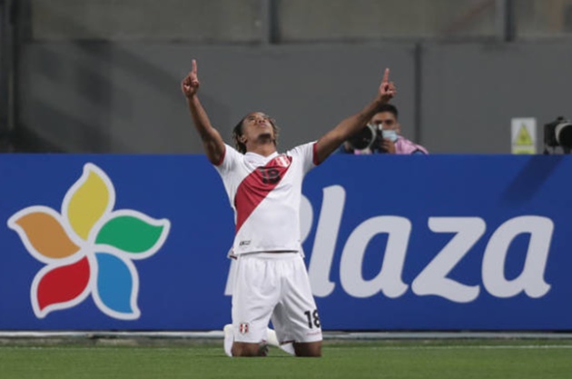 Ảnh sau trận Peru - Brazil - Bóng Đá