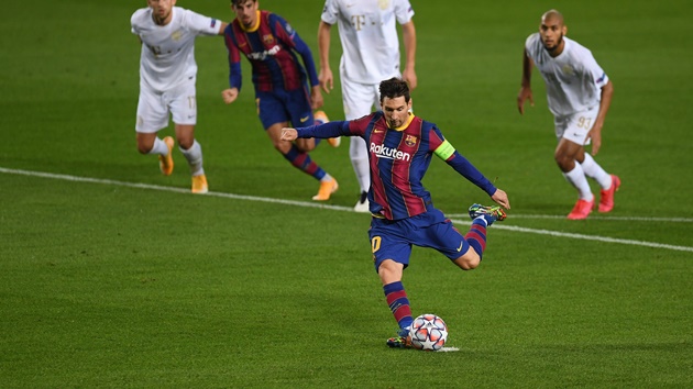 Lionel Messi: Barcelona star produces brilliant run before winning penalty vs Ferencvaros - Bóng Đá