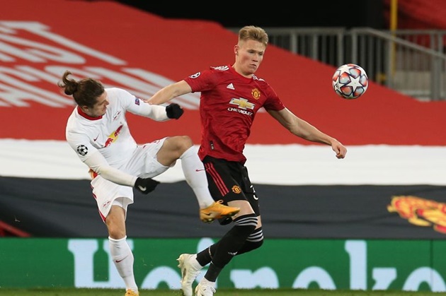 Scott McTominay names Harry Maguire strength as where he must improve at Manchester United - Bóng Đá