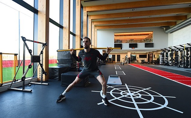 Fabinho back with the squad in a gym session at the new Kirkby training - Bóng Đá