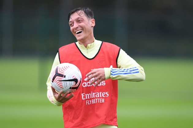 Jamie Redknapp on Mesut Ozil as Arsenal are beaten by Tottenham - Bóng Đá