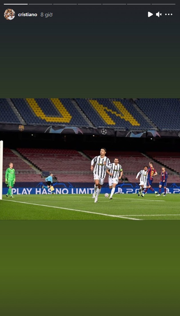 Cristiano Ronaldo's reaction to triumphant Nou Camp return against Lionel Messi's Barcelona - Bóng Đá