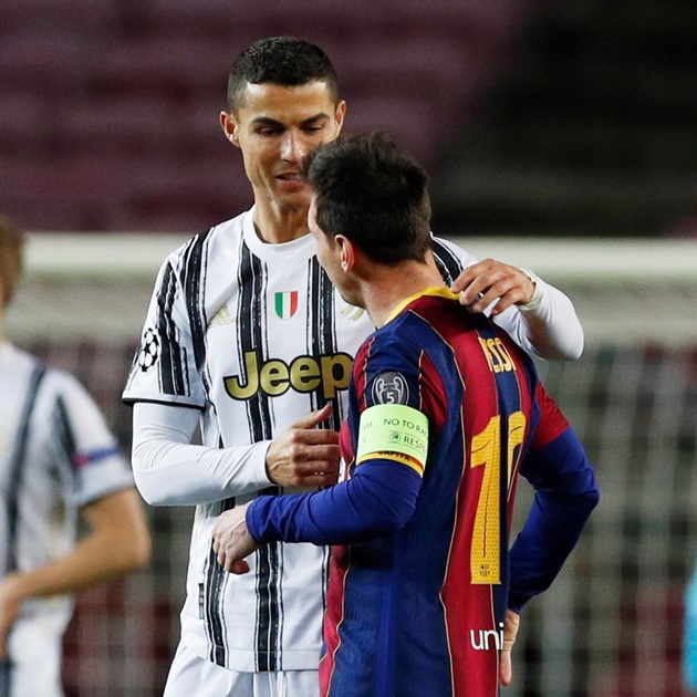 Những hình ảnh đáng nhớ giữa Ronaldo và Messi trong ngày tái ngộ - Bóng Đá