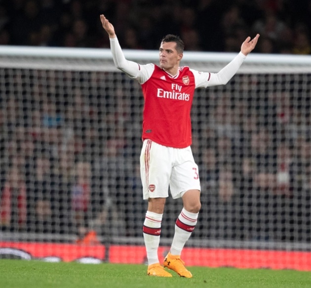 Five craziest Granit Xhaka moments as former Arsenal captain loses head again with Burnley red card Jon Boon - Bóng Đá