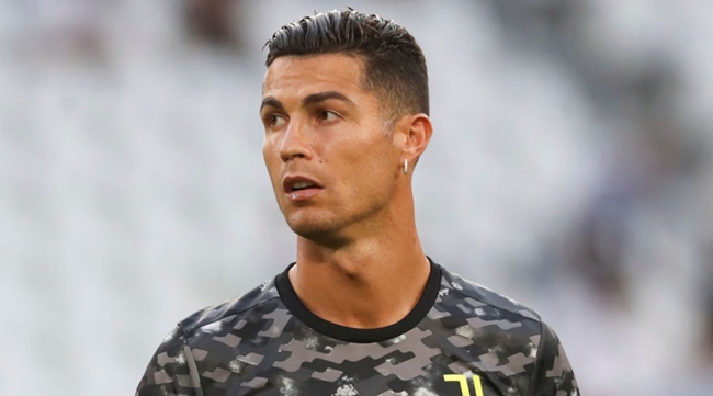 Ronaldo chuẩn bị rời Juventus.