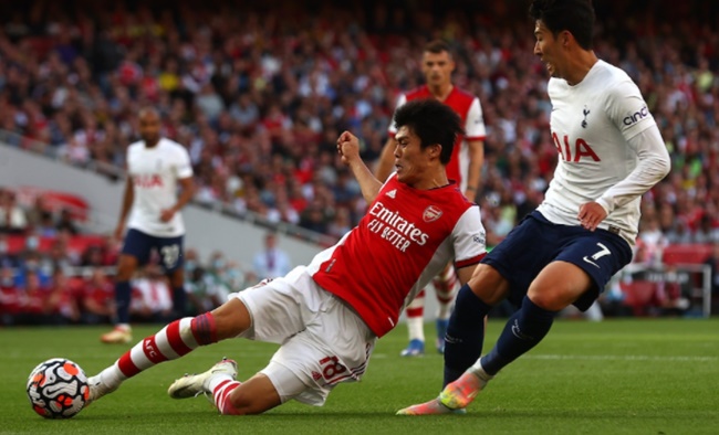 Tomiyasu mang lại sự khác biệt cho hàng thủ Arsenal - Bóng Đá