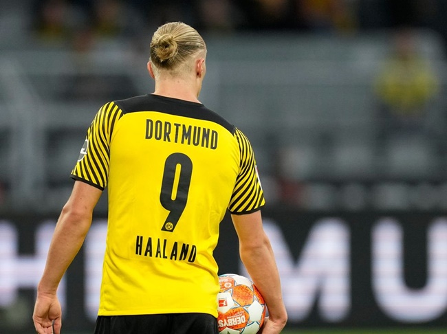 Dortmund muốn gấp đôi lương cho Haaland - Bóng Đá
