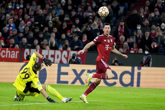 Lập hat-trick, Lewandowski tuyên bố ngạo nghễ về Haaland - Bóng Đá