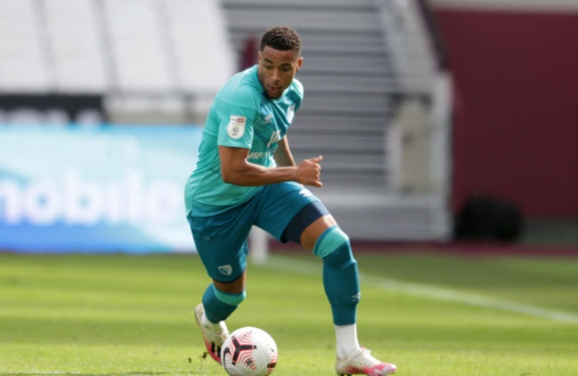 Liverpool quan tâm Danjuma.