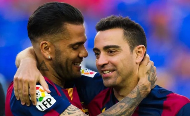 Chiêu mộ Alves, Xavi ngay lập tức cho thấy ý đồ ở Barca - Bóng Đá