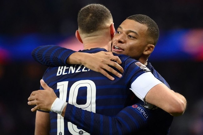 Griezmann nhận xét về Mbappe và Benzema - Bóng Đá