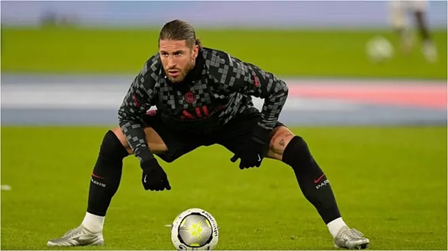 PSG confirm Sergio Ramos will go for further tests on calf injury - Bóng Đá