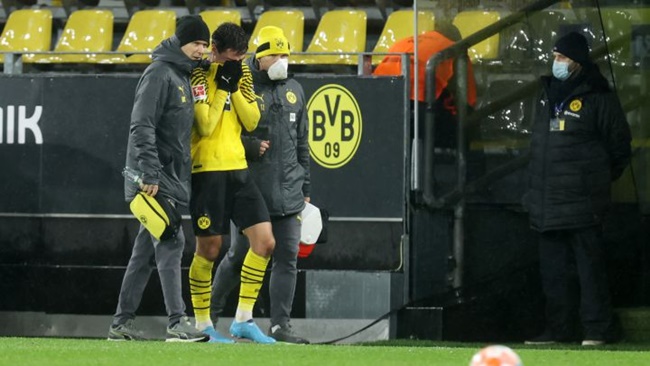 Gio Reyna in tears after suffering another injury with Dortmund - Bóng Đá