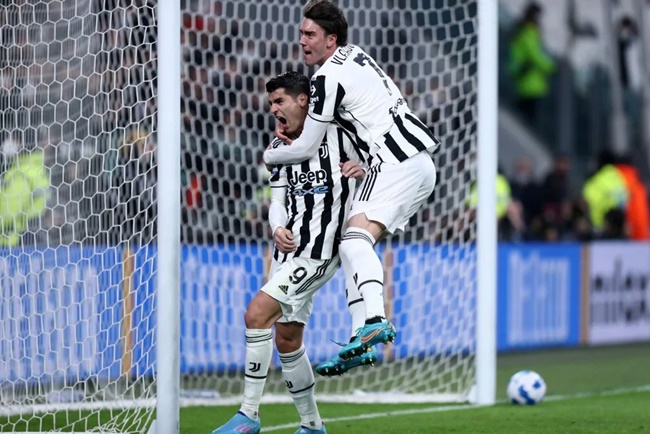 HLV Juventus lý giải nguyên nhân vắt kiệt sức Vlahovic - Bóng Đá