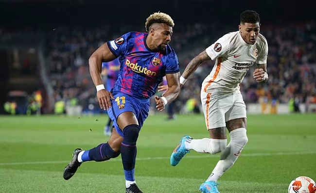 Barcelona push for swap deal to get around £29m transfer fee for on-loan winger Adama Traore - Bóng Đá