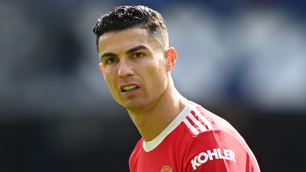 Ronaldo 'assaulted' young Everton fan - Bóng Đá