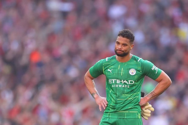 Phòng thay đồ Man City phản ứng thế nào với sai lầm của Zack Steffen? - Bóng Đá