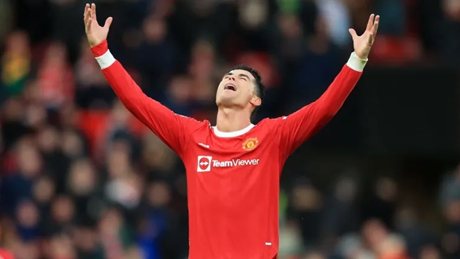 Keane: Man Utd signing Ronaldo wasn't a mistake but he can still do more - Bóng Đá