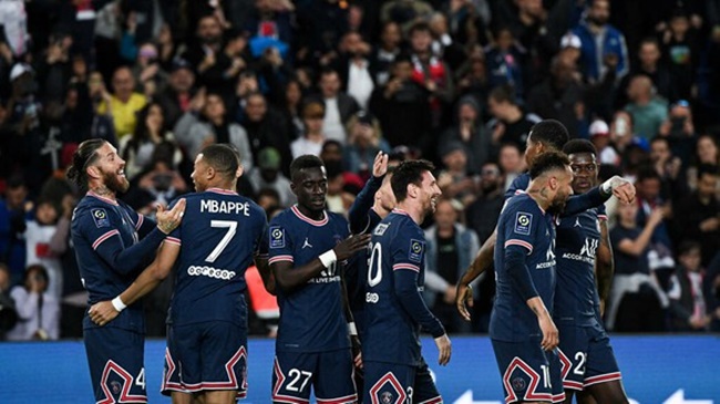 Neymar quẩy nhiệt ở buổi tiệc mừng PSG giành Ligue 1 - Bóng Đá