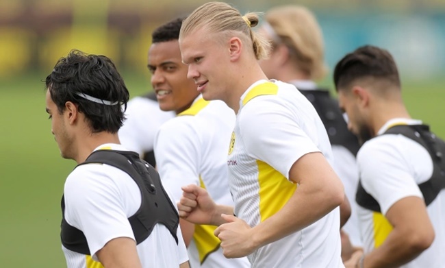 Haaland lần đầu lộ diện ở Dortmund sau thương vụ Man City - Bóng Đá