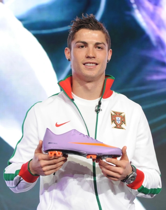 '3 Ronaldo' quay quảng cáo mới cho Nike - Bóng Đá