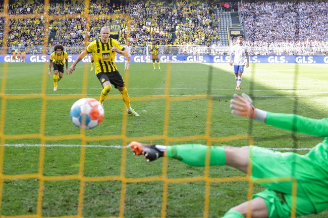 Những khoảnh khắc cuối cùng của Haaland ở Dortmund - Bóng Đá