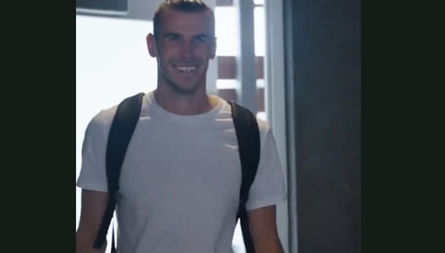 Bale rạng rỡ khi đặt chân đến Los Angeles - Bóng Đá